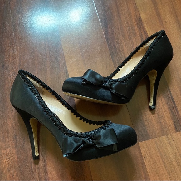 Betsey Johnson Shoes - Betsey Johnson Black Bow Heels Pin up style
